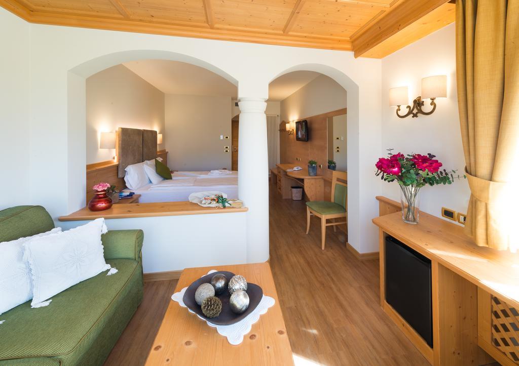 Hotel Ambassador Levico Terme Ngoại thất bức ảnh