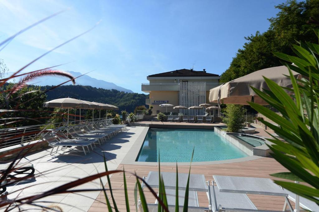 Hotel Ambassador Levico Terme Ngoại thất bức ảnh