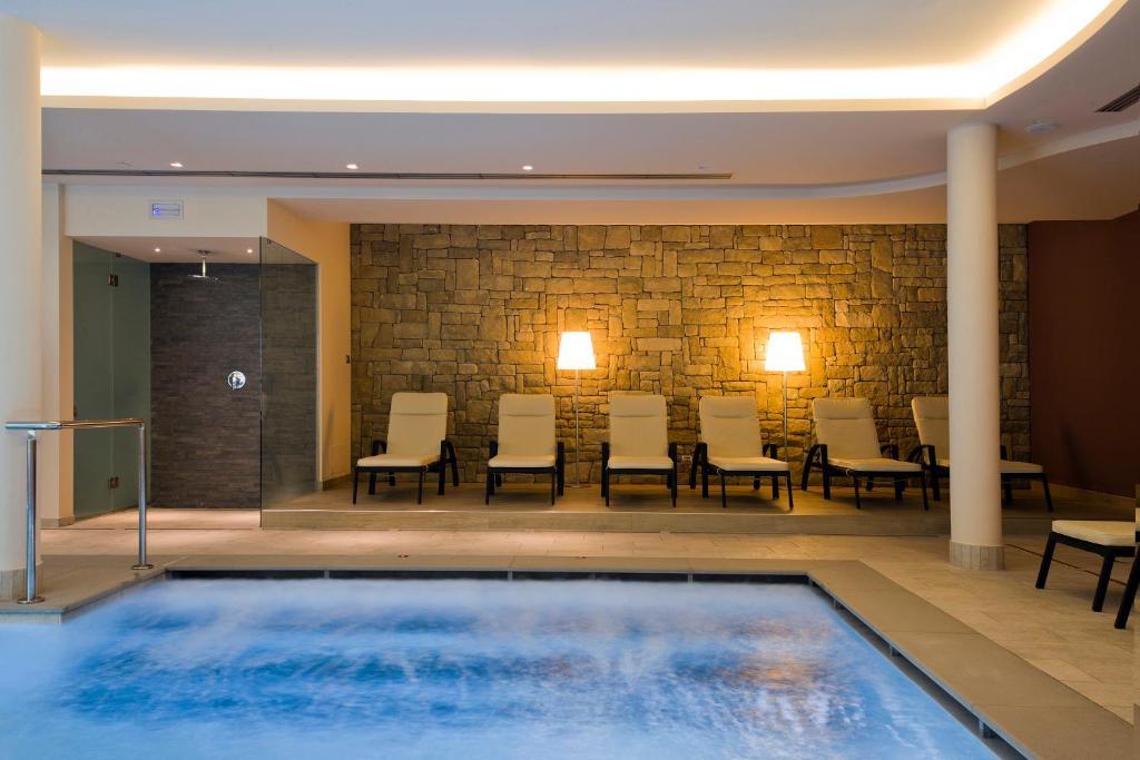 Hotel Ambassador Levico Terme Ngoại thất bức ảnh