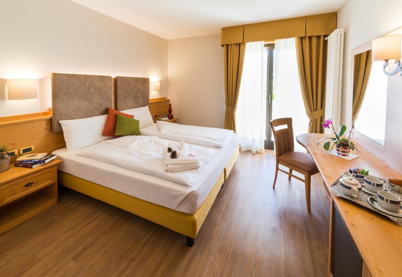 Hotel Ambassador Levico Terme Ngoại thất bức ảnh