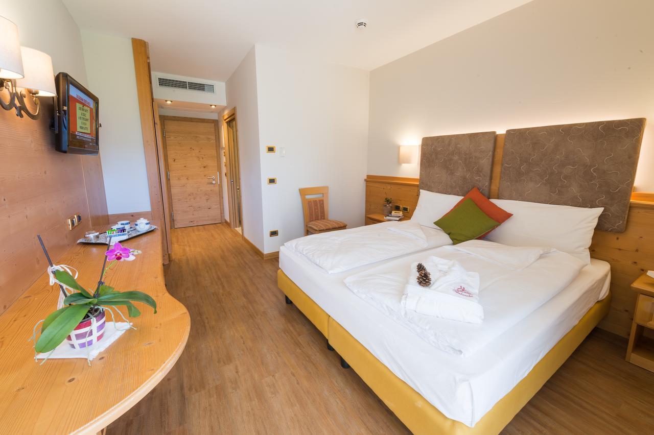 Hotel Ambassador Levico Terme Ngoại thất bức ảnh